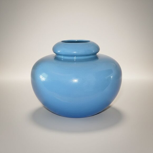 Madeline Originals Calif Mid-Century Ceramic Blue Vase - Picture 4 of 13